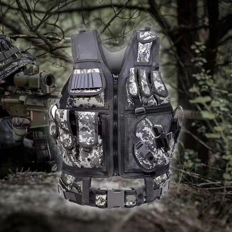Multifunctional Tactical Vest for Training and Adventure